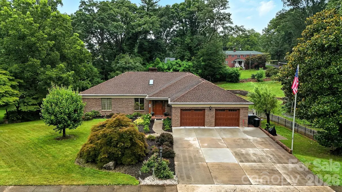 530 5th ST NW, Hickory, NC 28601