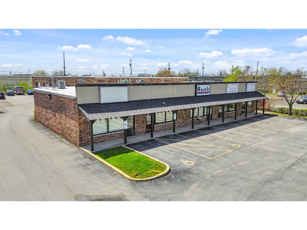 471 W Wise RD, Schaumburg, IL 60193