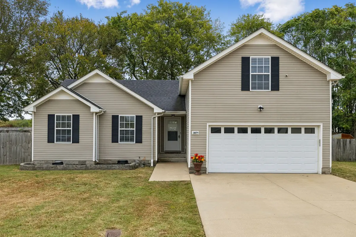 3871 Mackenzie Dr, Clarksville, TN 37042