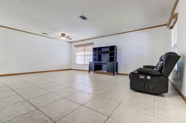130 Wild Buffalo DR, Kyle, TX 78640