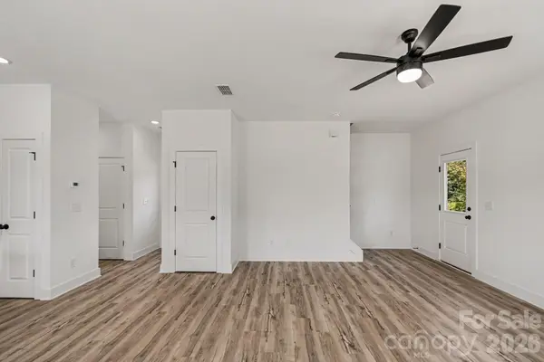 1179 Lauren Marie CT, Gastonia, NC 28052