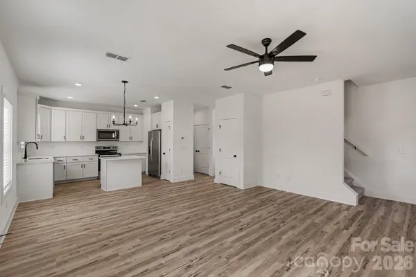 1179 Lauren Marie CT, Gastonia, NC 28052