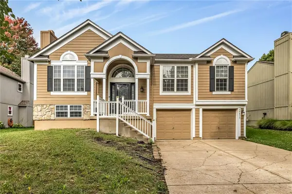 15672 S Blackfoot ST, Olathe, KS 66062