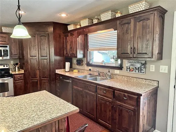 111 Woodcliffe DR, Oswego, KS 67356