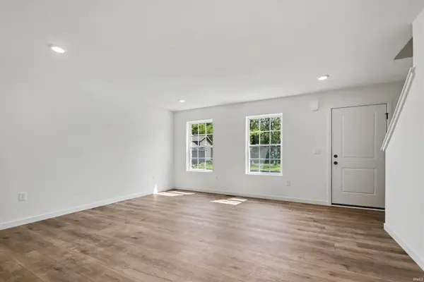 51633 Prescott AVE, South Bend, IN 46637