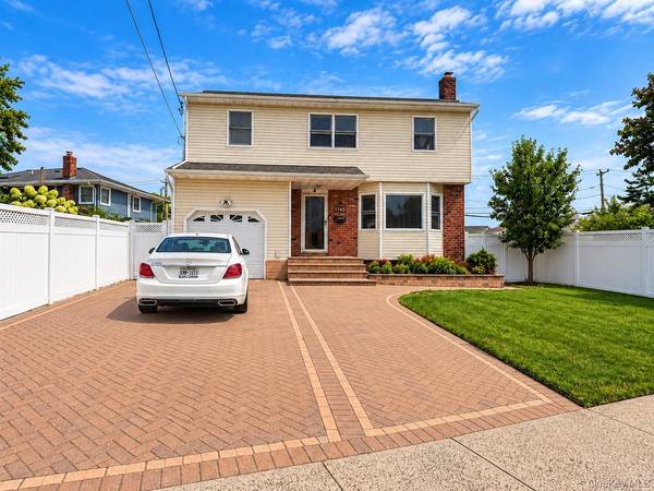 1745 Bellmore AVE, Bellmore, NY 11710