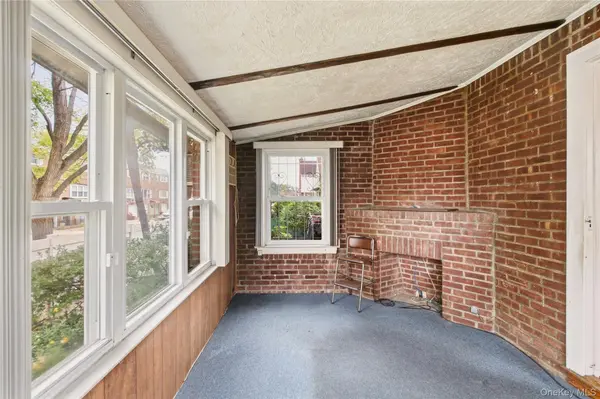 163-68 25th AVE, Whitestone, NY 11357