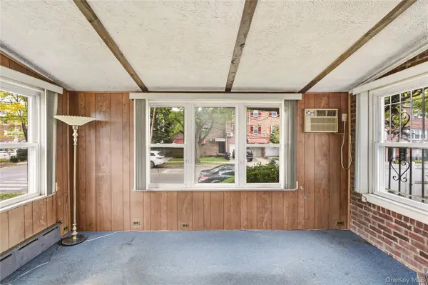 163-68 25th AVE, Whitestone, NY 11357