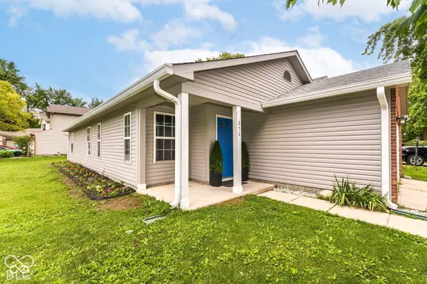 652 Meadows Edge LN, Indianapolis, IN 46217