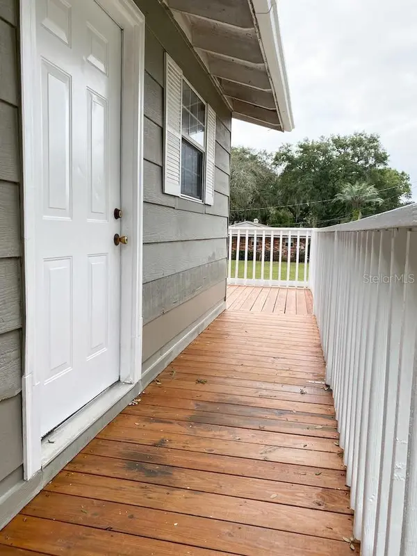 107 W STEVENS AVE, Eustis, FL 32726