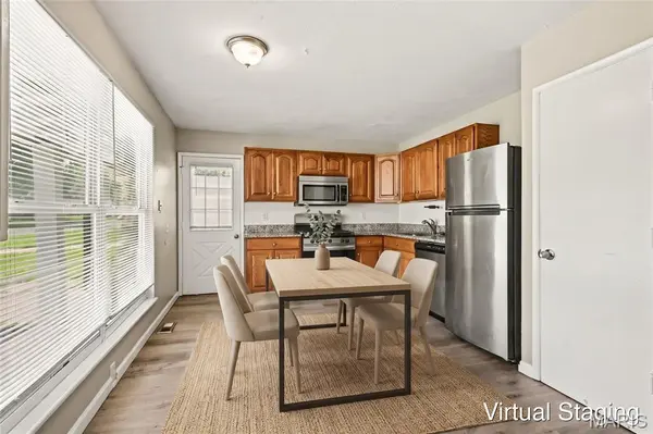 1375 Jackson LN, Florissant, MO 63031