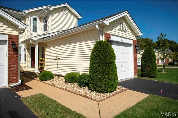3961 Grand National DR, Florissant, MO 63034