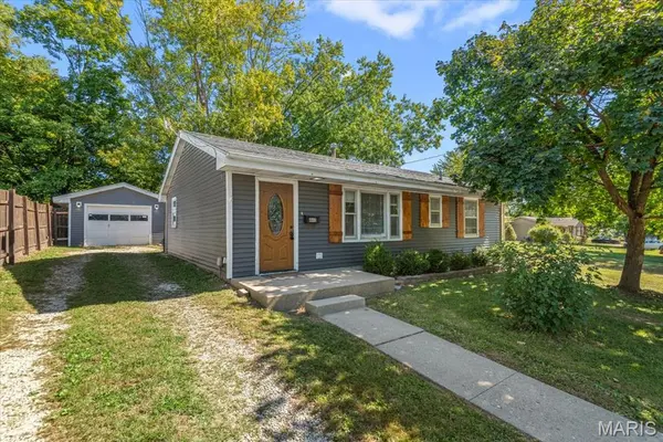 460 Prospect ST, Waverly, IL 62692