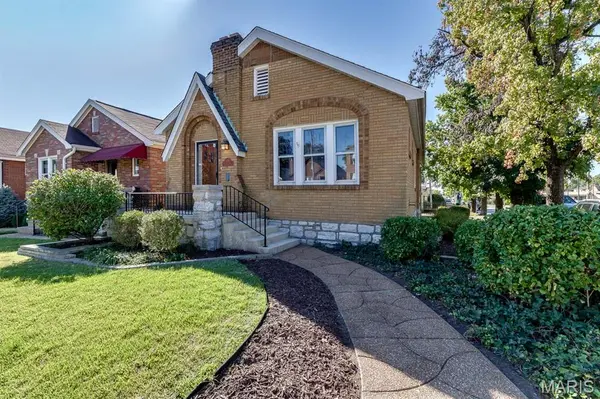 5748 Devonshire AVE, St Louis, MO 63109