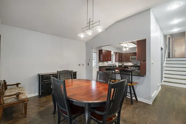 708 Barberry RD, Highland Park, IL 60035