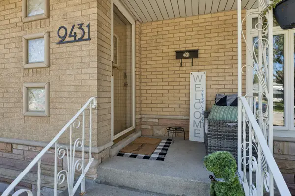9431 Congress Park AVE, Brookfield, IL 60513
