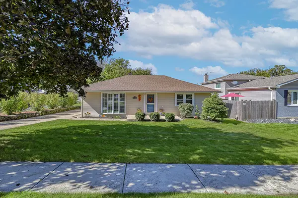 1048 Hermes AVE, Lemont, IL 60439