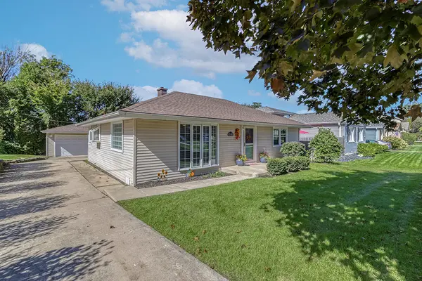 1048 Hermes AVE, Lemont, IL 60439