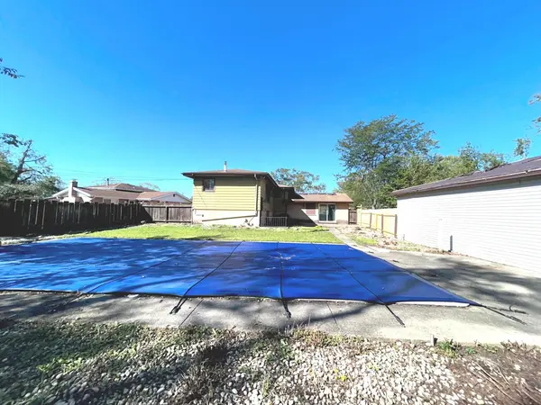 18941 Loretto LN, Country Club Hills, IL 60478