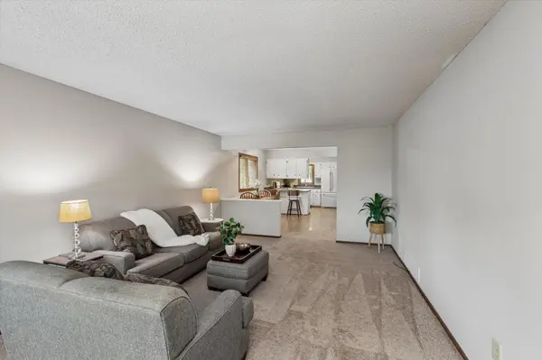 1493 Arundel ST, Saint Paul, MN 55117