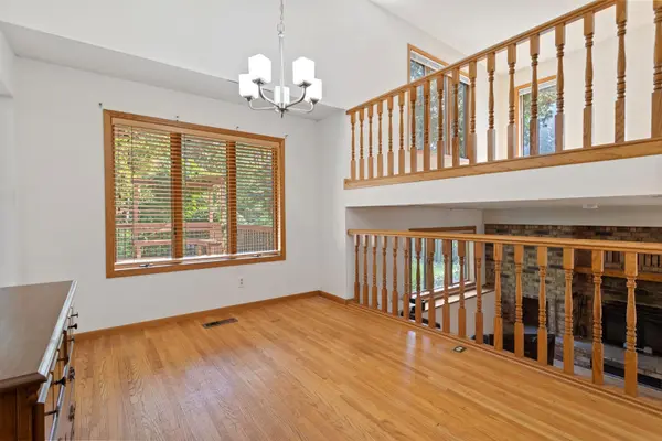 2764 Southlawn DR, Maplewood, MN 55109