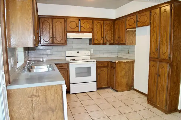 9626 NE 3rd ST, Midwest City, OK 73130