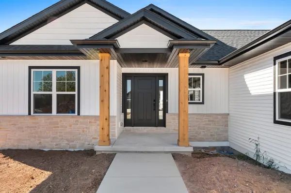 3728 EDWINA DR, De Pere, WI 54115-1523