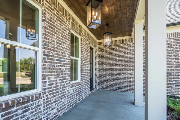 5046 JON OAK CV, Arlington, TN 38002