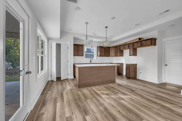 318 Switchgrass Dr, Clarksville, TN 37042