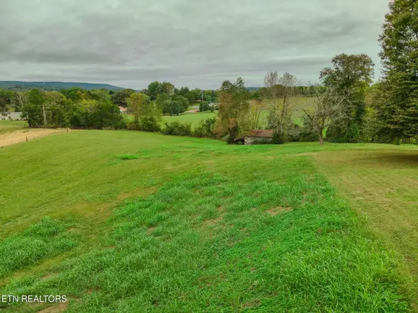 2799 Doran Rd, Sparta, TN 38583