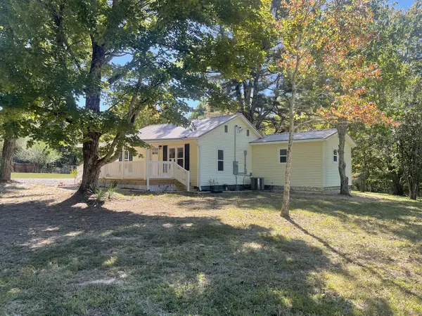 2625 Old Blacktop Rd, Mc Ewen, TN 37101