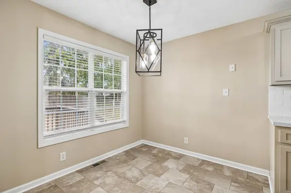 3871 Mackenzie Dr, Clarksville, TN 37042