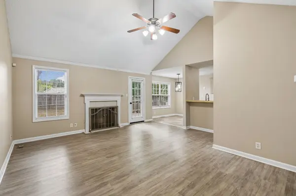 3871 Mackenzie Dr, Clarksville, TN 37042