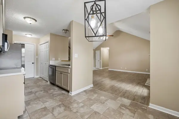 3871 Mackenzie Dr, Clarksville, TN 37042