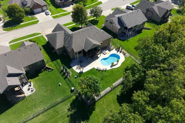 2301 N Rough Creek Rd, Derby, KS 67037