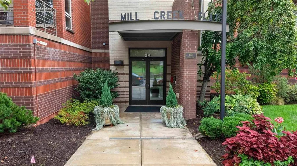 4521 Wornall RD #106, Kansas City, MO 64111