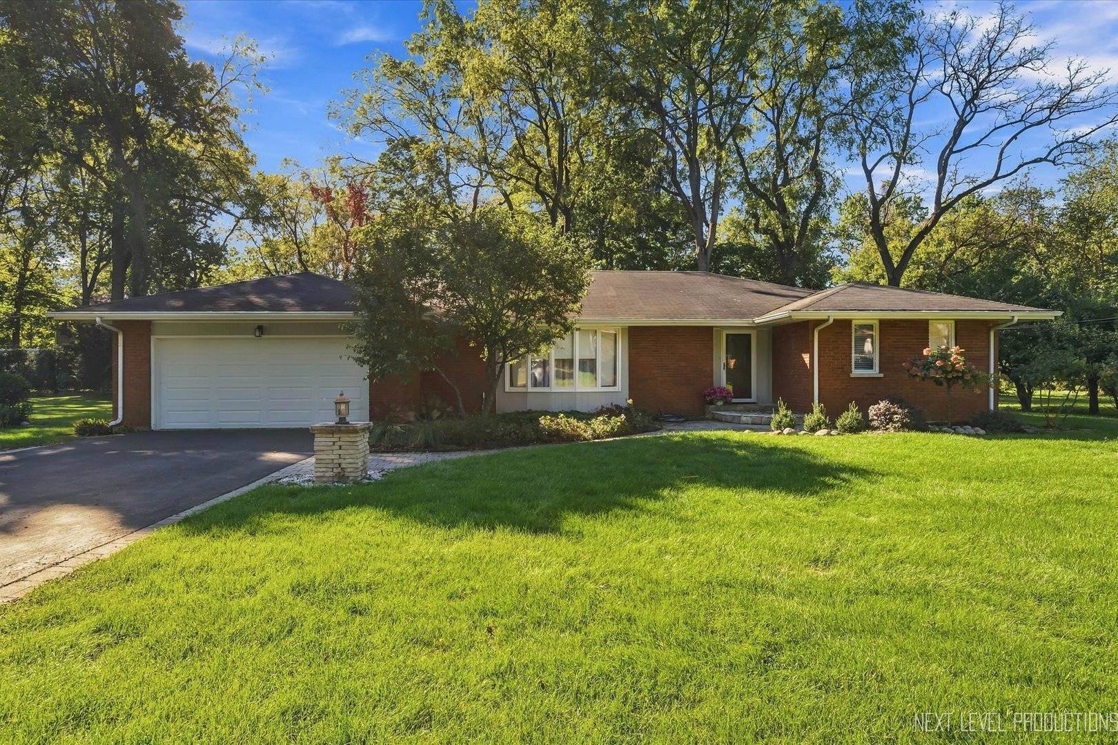 524 Waubonsee TRL, Batavia, IL 60510
