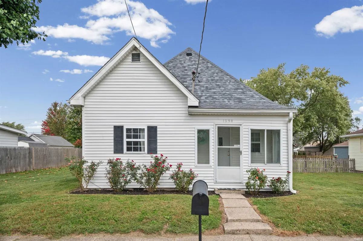 1258 W Mcclurg ST, Frankfort, IN 46041