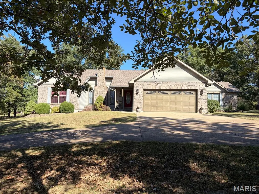 3031 Oak Haven LN, Bourbon, MO 65441