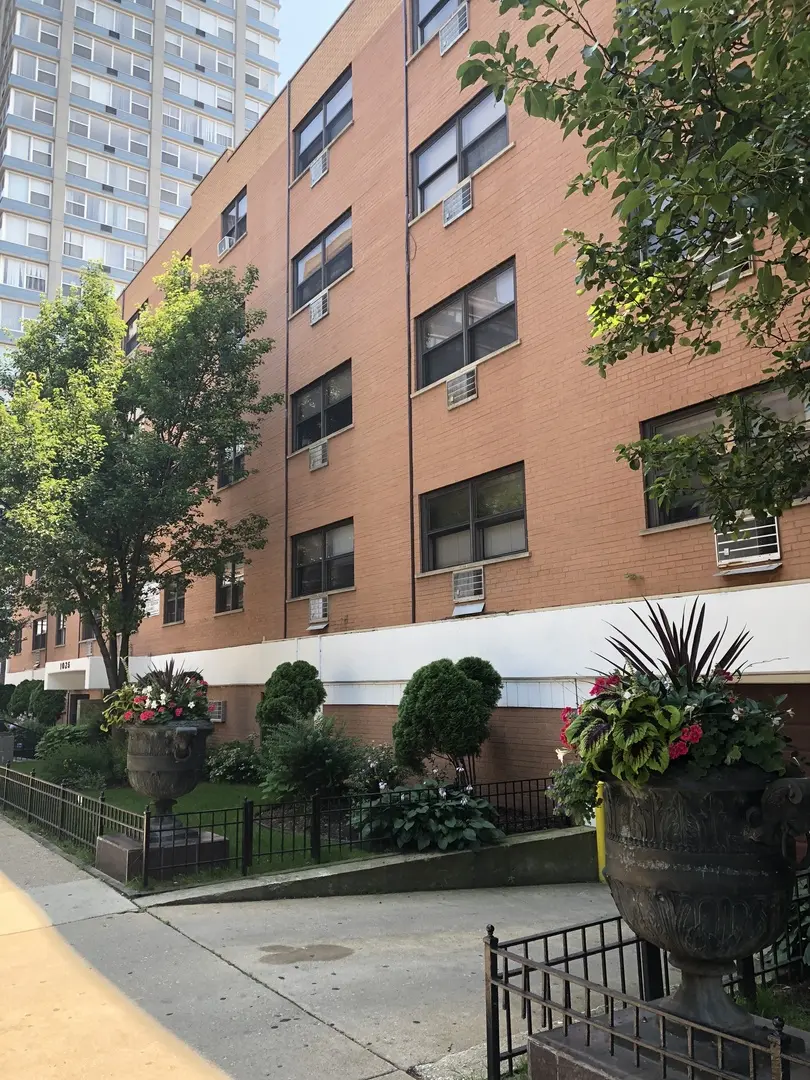 1025 W HOLLYWOOD AVE #406, Chicago, IL 60660