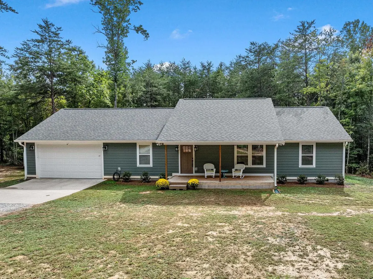 360 Greenwood RD, Landrum, SC 29356
