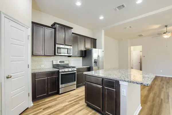 2501 Meyer CV #B, Pflugerville, TX 78660