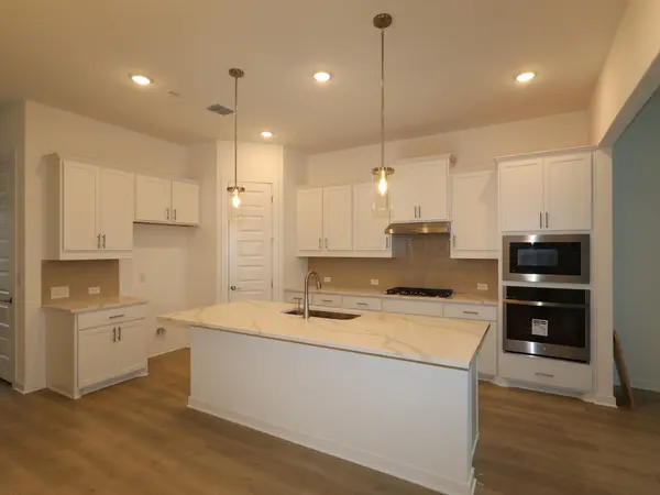 804 Corvallis DR, Leander, TX 78641