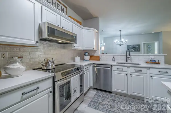 17110 Red Feather DR, Charlotte, NC 28277
