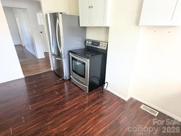 329 W Main ST, Lincolnton, NC 28092
