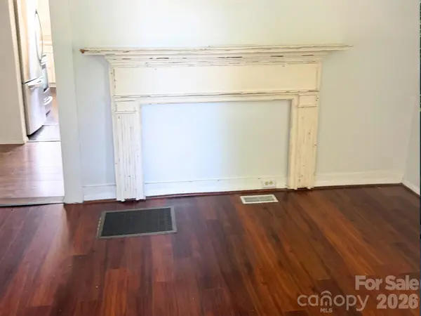 329 W Main ST, Lincolnton, NC 28092