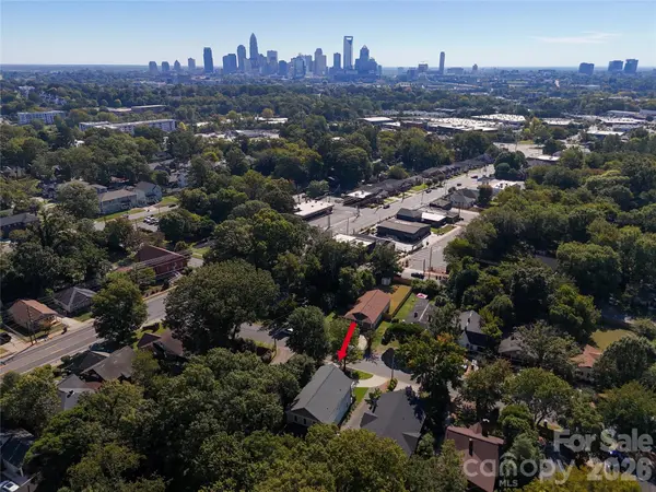 1216 Effingham RD, Charlotte, NC 28208