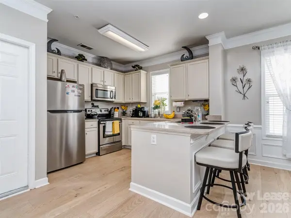 2074 Ayrsley Town BLVD, Charlotte, NC 28273