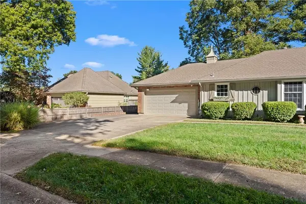 1506 SW 6th ST, Lee's Summit, MO 64081