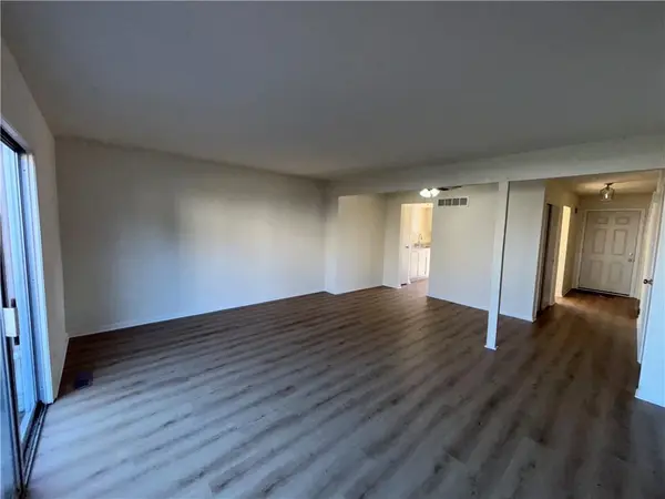 11261 Calico DR, Kansas City, MO 64137